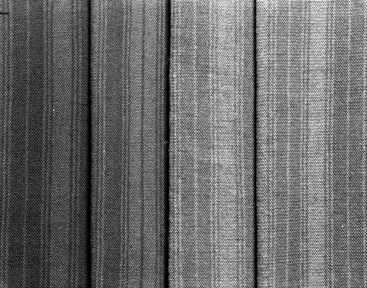 Produktfoto av vevd interiørtekstil i striper, 1963.