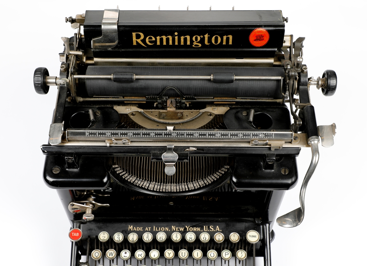 Skrivemaskin fra antatt 1920-tallet.