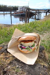 Gjeddeburger med tilbehør (Foto/Photo)