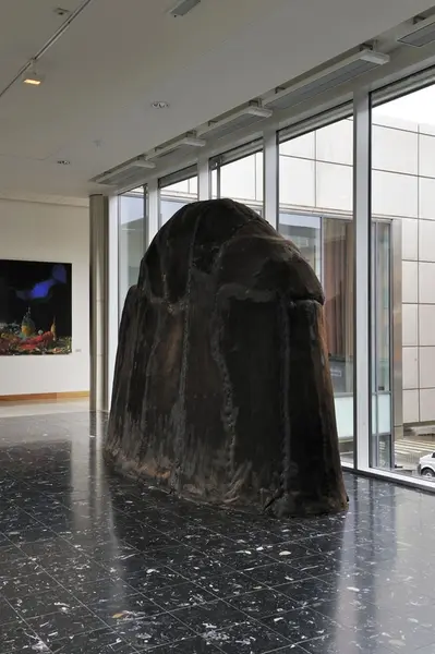 Det tredje dyret [Skulptur]