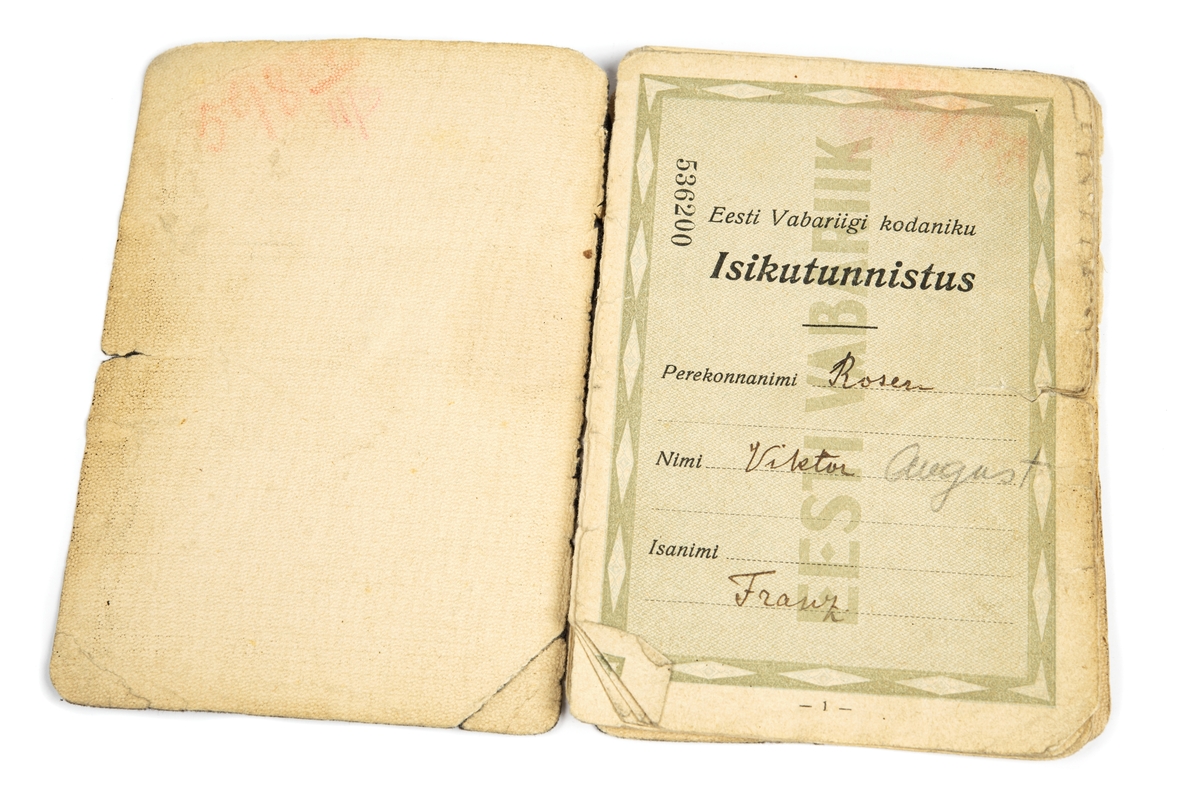 Estnisk identitetshandling. Dokumentet tillhörde Viktor Rosen, som flydde med sin familj från Nargö och det tyskockuperade Estland till Sverige i en fiskebåt år 1943. 