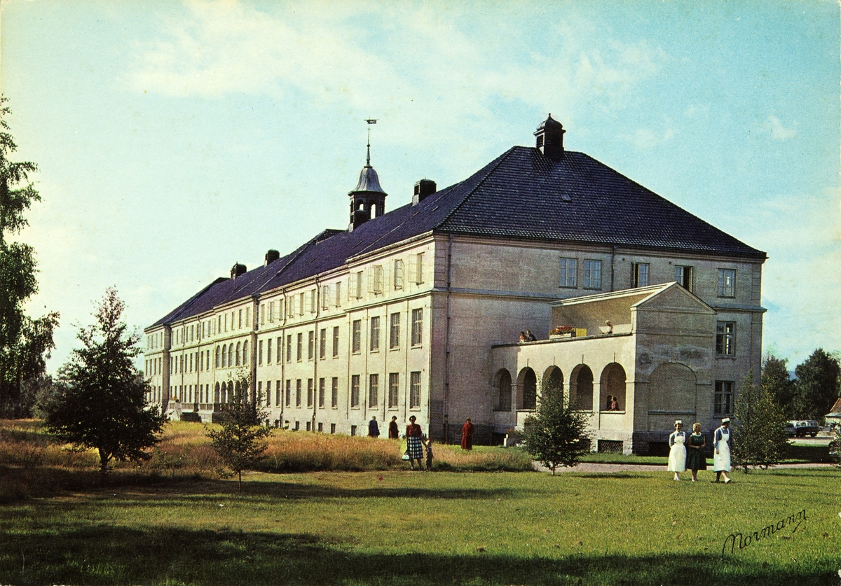 Fylkessykehuset i Elverum, 1960.Postkort.