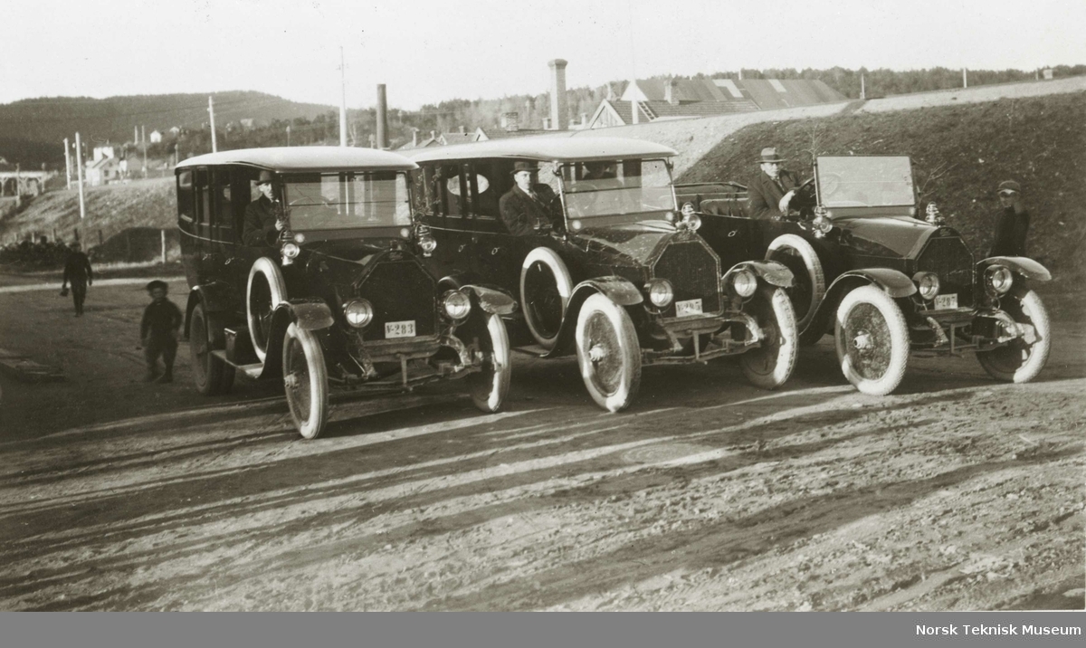 Fiat 1920 rutebiler. Levert til ruten Steinkjer Rødhammer Namsos. Reg.nr. V 283, V 285, V 287