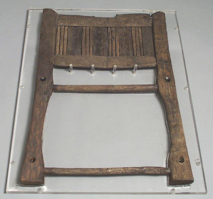 Den bevarte ryggdelen av en stol, funnet i Lund.
Foto: Kulturhistoriska föreningen för södra Sverige. (Foto/Photo)