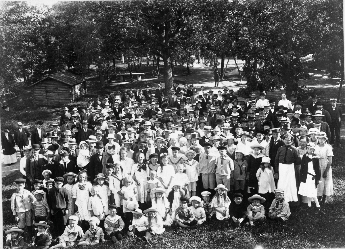 Byggnadsföreningarnas gökotta 1914, Västerås Folkets park.