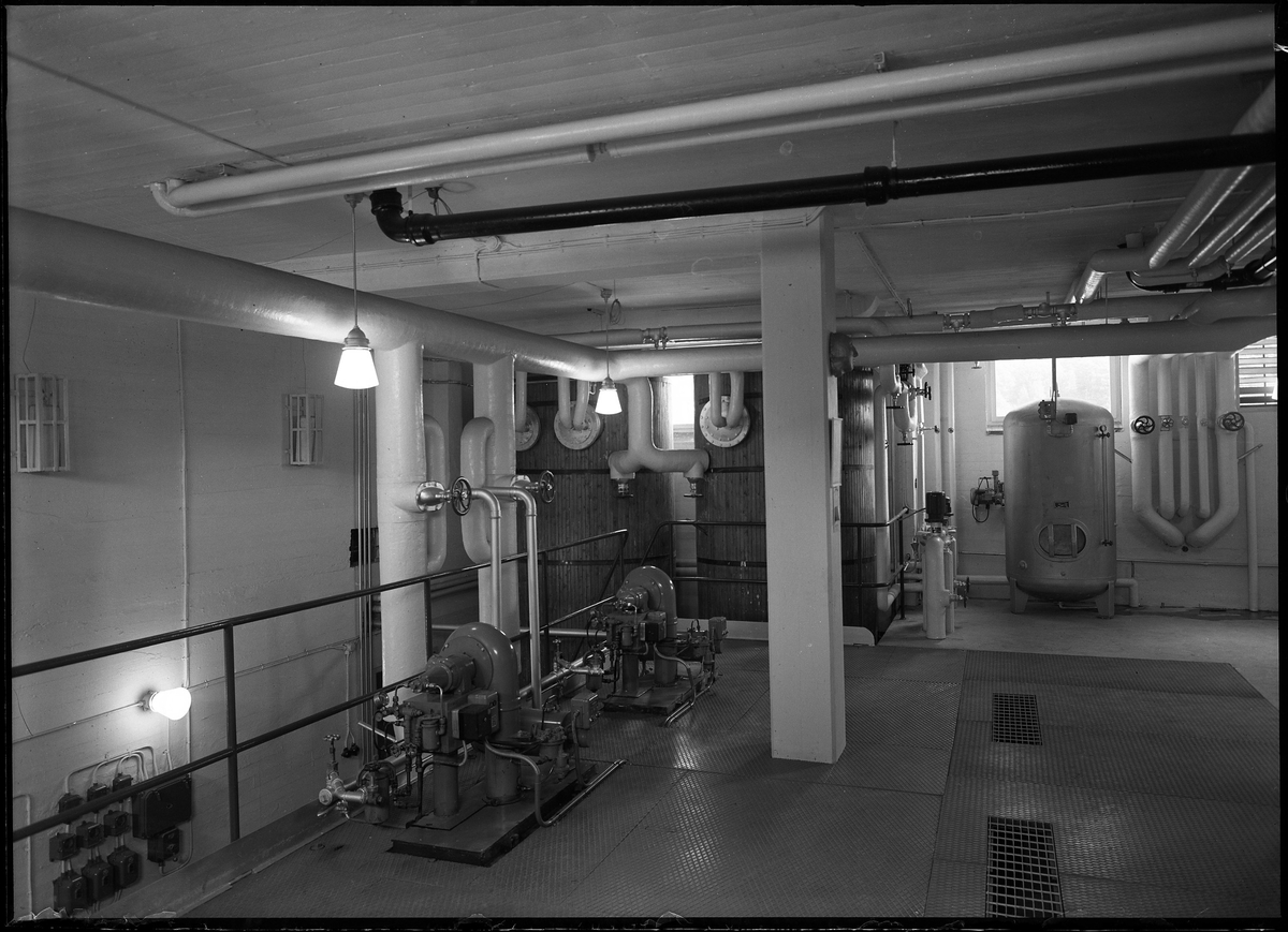 Pannrummet i bostadshus i kv Stadsingenjören, Stockslycke. 7 juni 1954