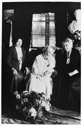 Aulestad, tre kvinner