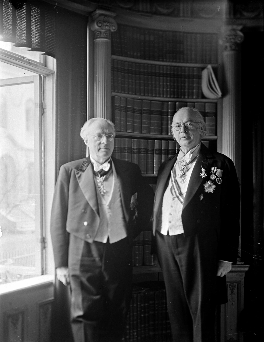 Två män i högtidsdräkt, Kalmar nation, Uppsala