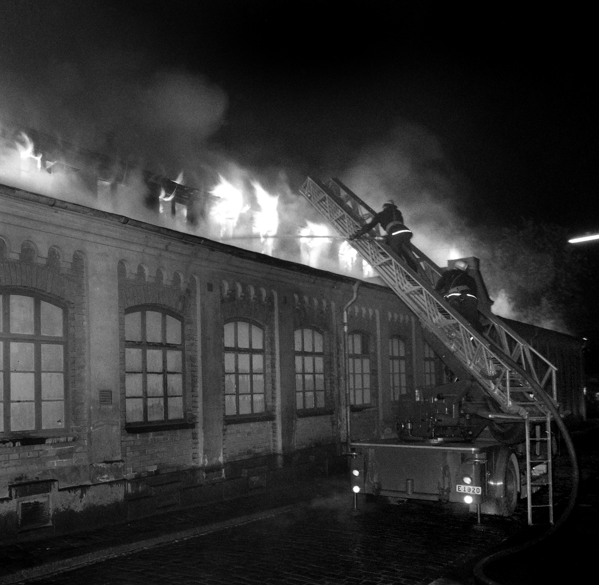 Storbranden i Saluhallen som låg på Klostergatan,  Saluhallen brann natten mellan 18 och 19 maj 1967.