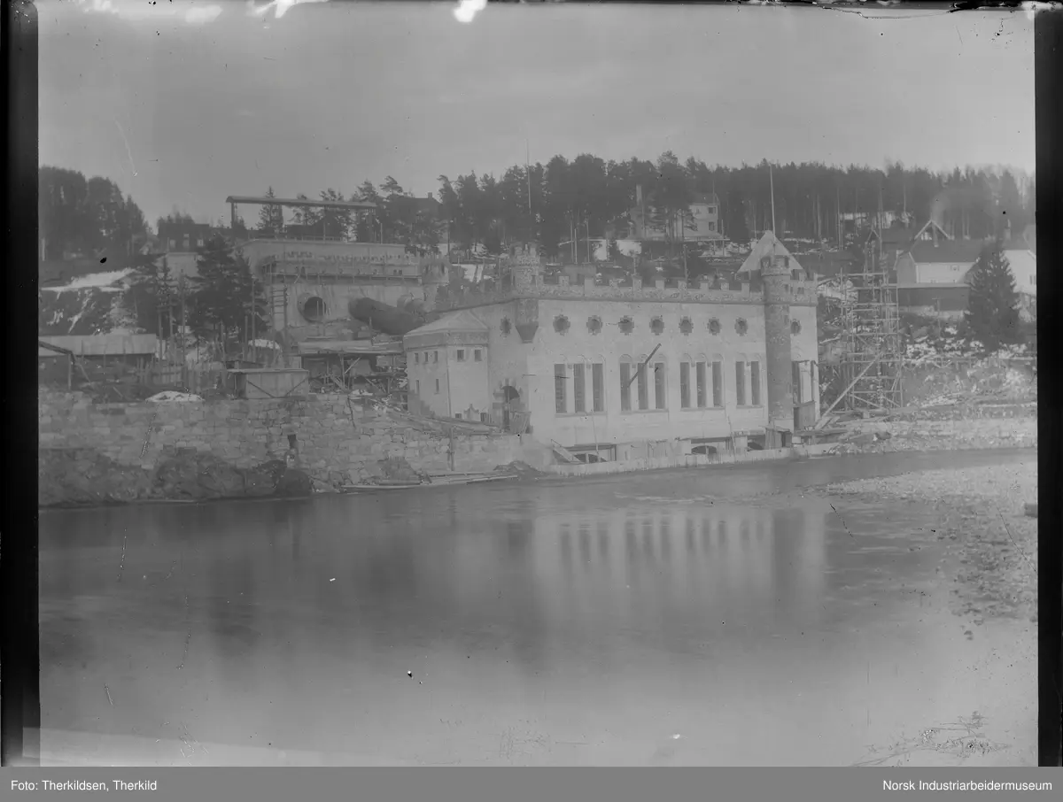 Tinfos II Under Bygging Stilas I Tre St ende Inntil Kraftstasjonen 