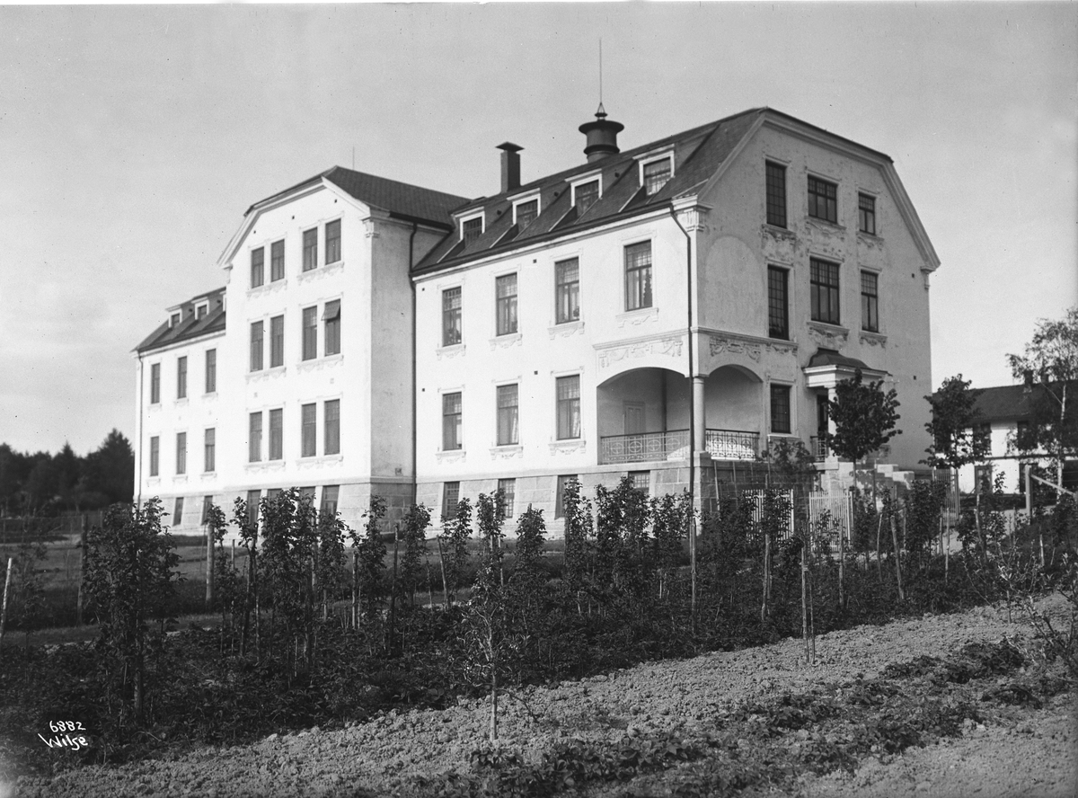 Kaldnes Landbruksskole var en av landets største og eldste fagskoler i landbruksfag. Fotografert i 1907.