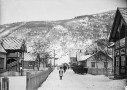 Sel kommune. Gatebilde fra det som senere ble Storgata i Ott