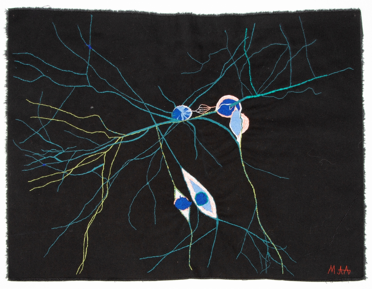 Motivet er en abstrakt representasjon av nervesystemet, med nervetråder og nerveceller. Motivet er brodert i ulike blå og grønne sjatteringer med innslag av rosa og gult.

Ifølge kunstner er temaet mutasjoner i genene som følge av radioaktiv eksponering ved atomkrig.