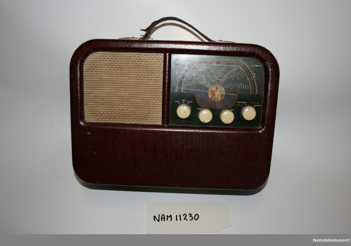 Reiseradio laget av Radionette. Radioen er av type Kurèr