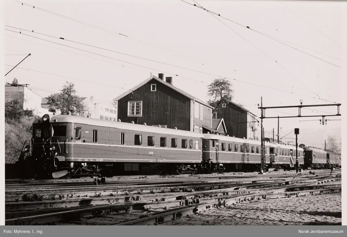 Nytt Elektrisk Motorvognsett Type 68 Med Styrevogn Litra Bfo3c Type 1 Nr 18693 Nærmest I 