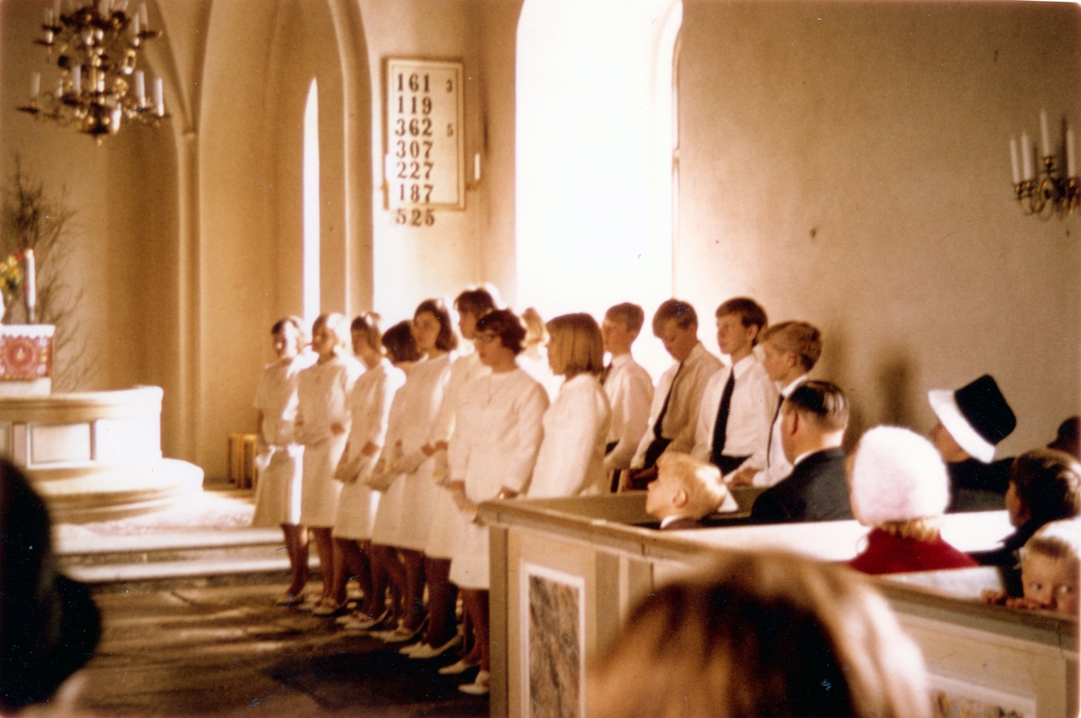 Konfirmation i Gudhems kyrka 1966.