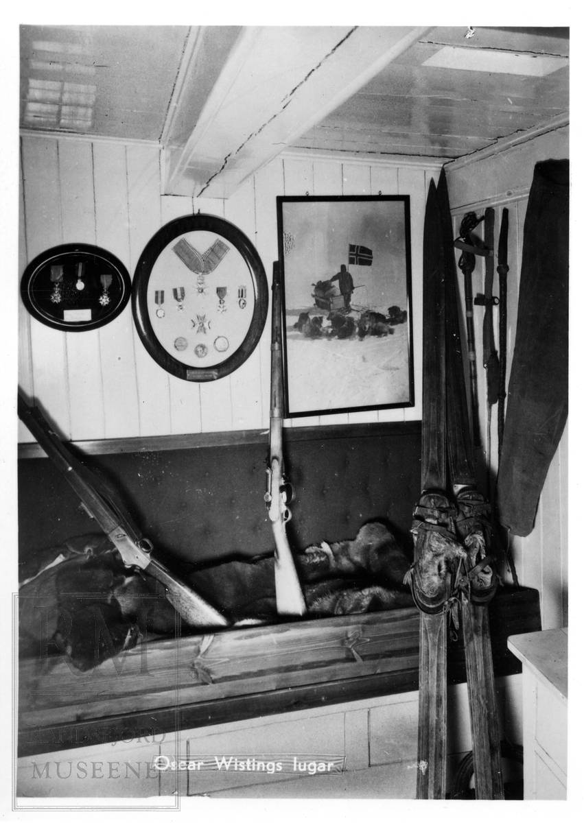 Souvenirhefte inneholdene 12 fotografier fra Framhuset på Bygdøy.