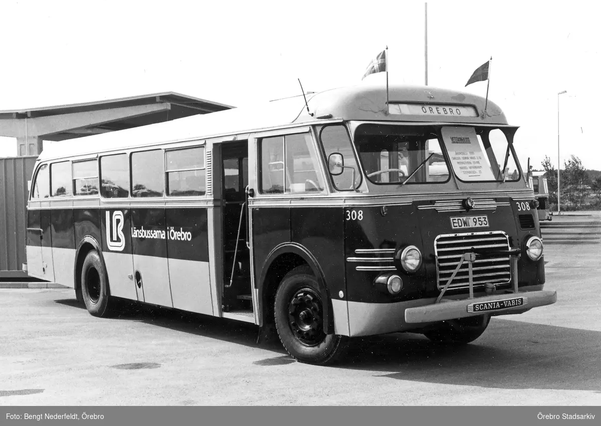 Länsbuss Scania Vabis B-62, årsmodell 1953, 1983 - Örebro Stadsarkiv ...