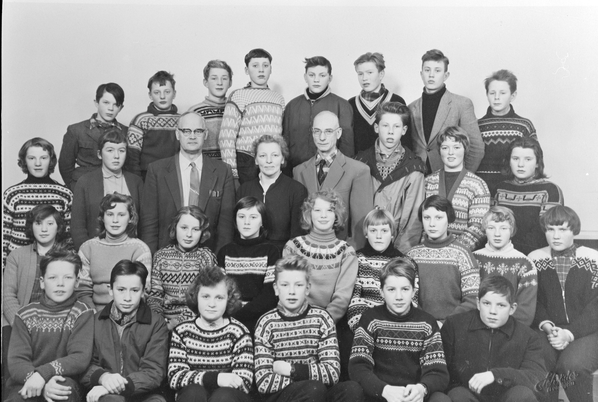 Askjem skole, klassebilde avgangselever 7.klasse i 1960