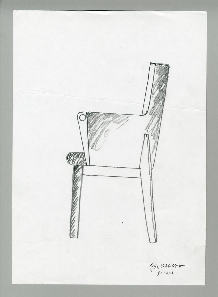 1 stol från sidan, ryggstöd samt armstöd, 2 ben. 1 stol ryggstöd, armstöd, 4 ben.