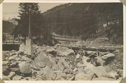 Ødeleggelser etter flommen på Rjukan 28.-29. juni 1927. En b