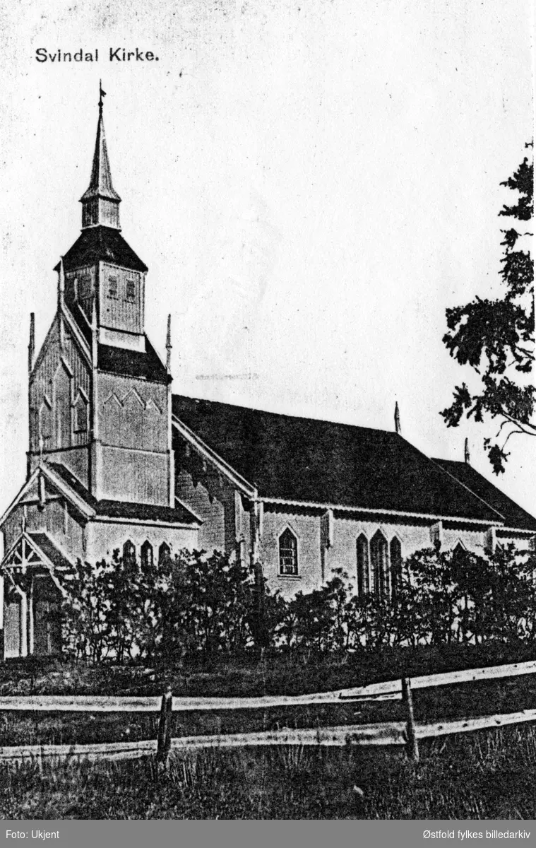 Svinndal kirke i Våler, eksteriør ca. 1910-20. Postkort.