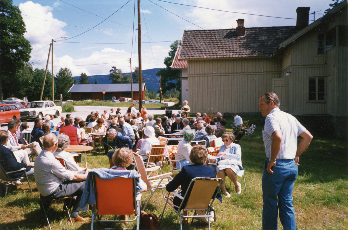 Kyrkjekaffe på Bø museum juni 1985.  