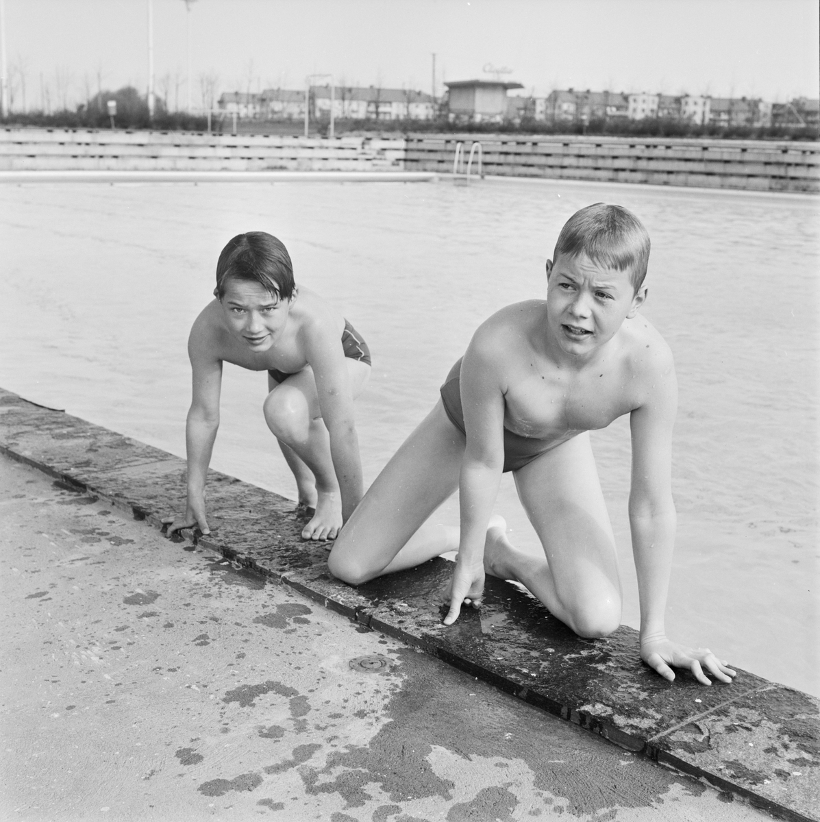 "Fyrisbadets 4:e säsong öppnades med 559 besök", Uppsala 1962