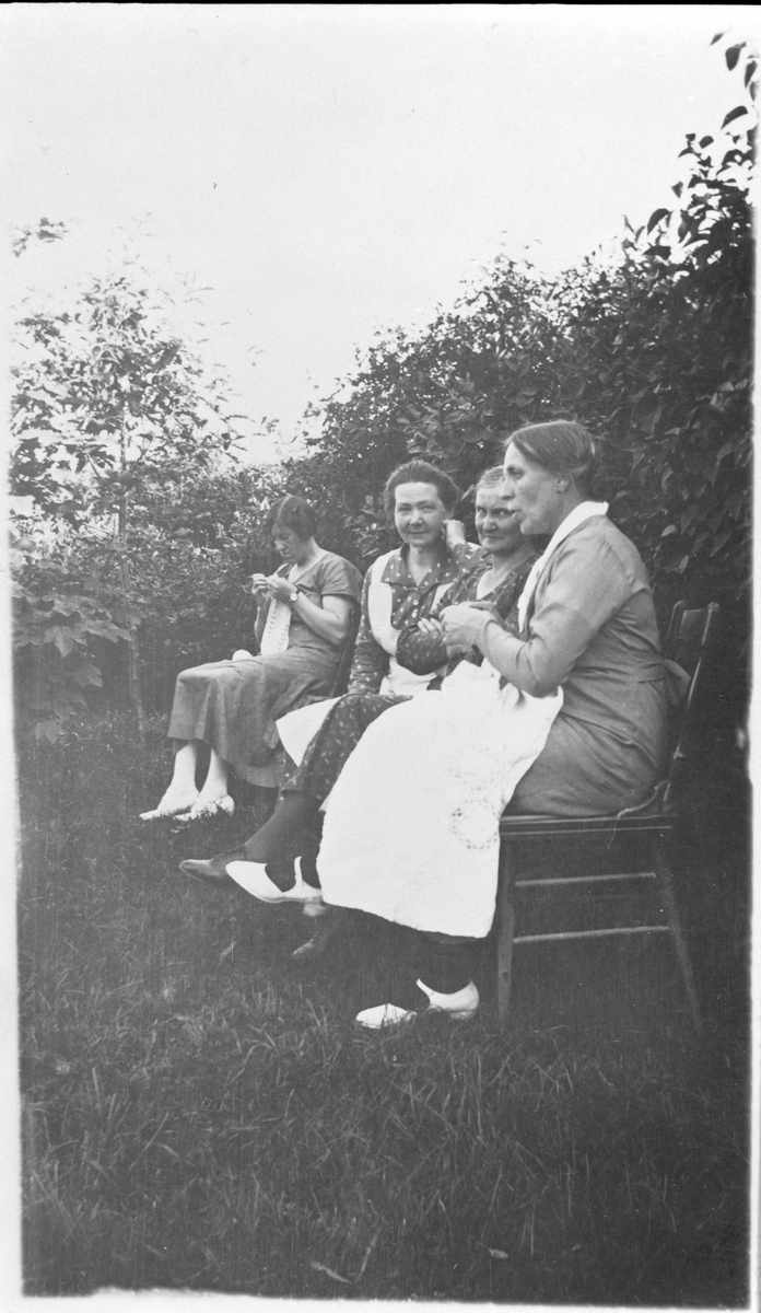 Fire damer med håndarbeid, Brekstad, Ørland