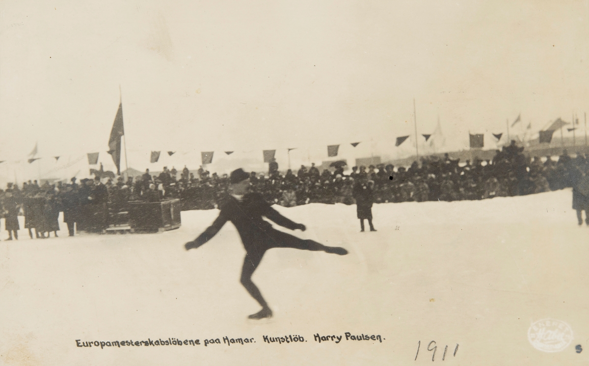 Postkort, Hamar, Veslemjøsa, mjøsis, europamesterskapet på skøyter 1911, EM 1911, publikum, skøyteoppvisning av kunstløper Harry Paulsen, 
