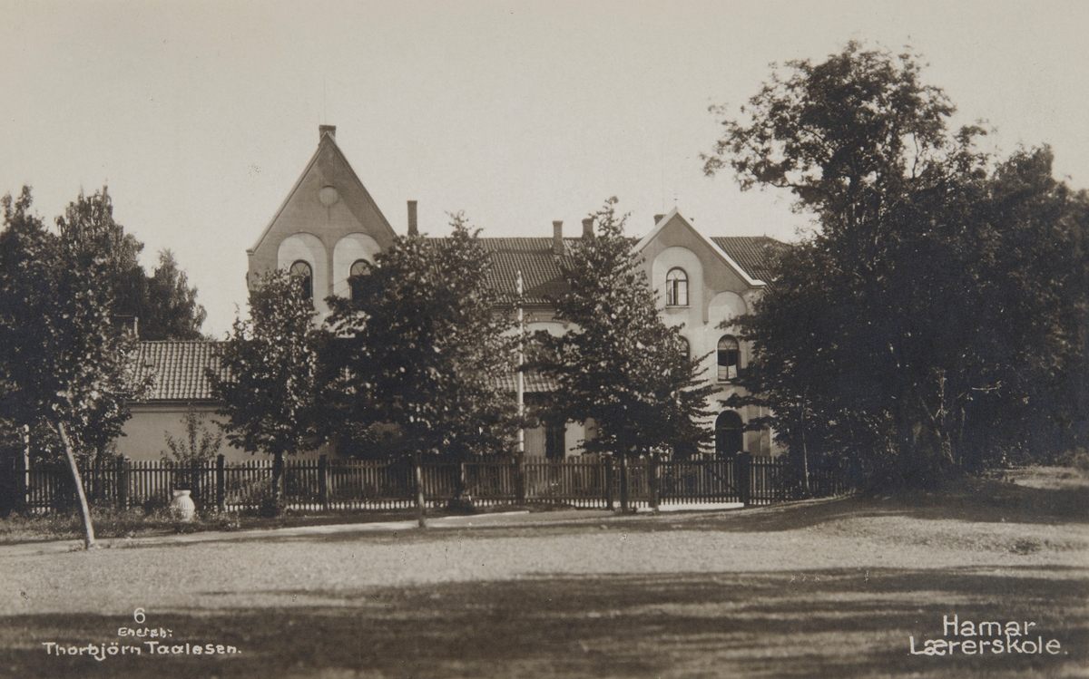 Postkort, Hamar lærerskole, Holsetgata 31,