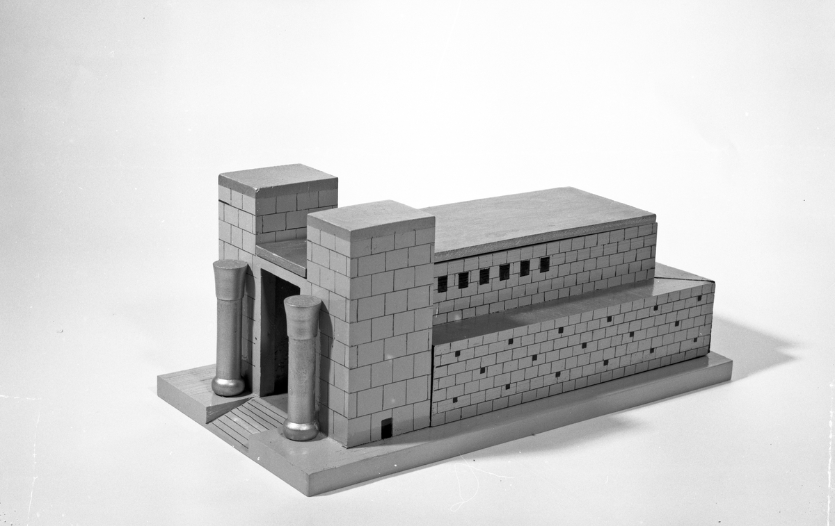 Reklamfotografering av produkt från Skolförlaget AB, modell av Solomons tempel