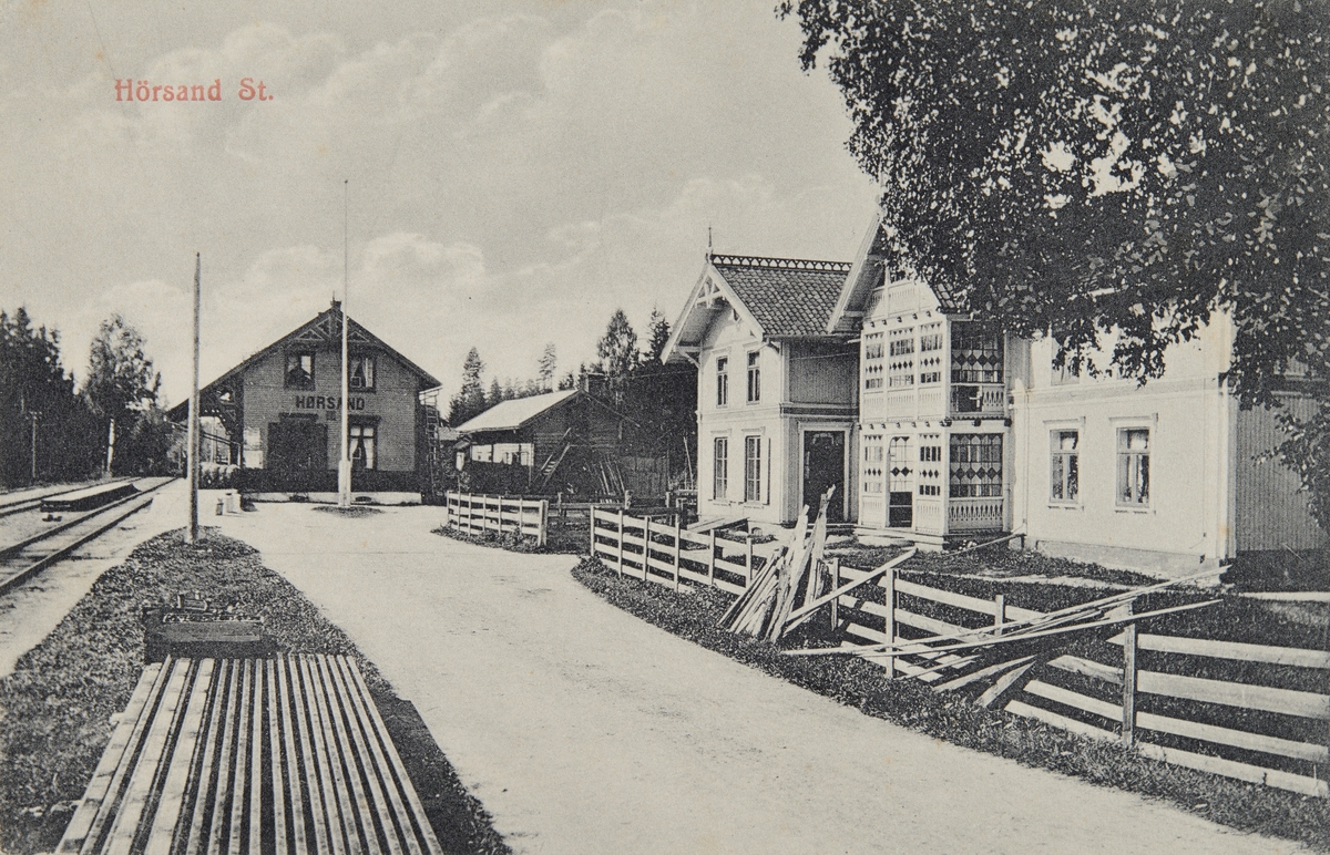 Postkort, Løten, Hørsand jernbanestasjon, Sandlund, Torps Landhandleri, butikk,