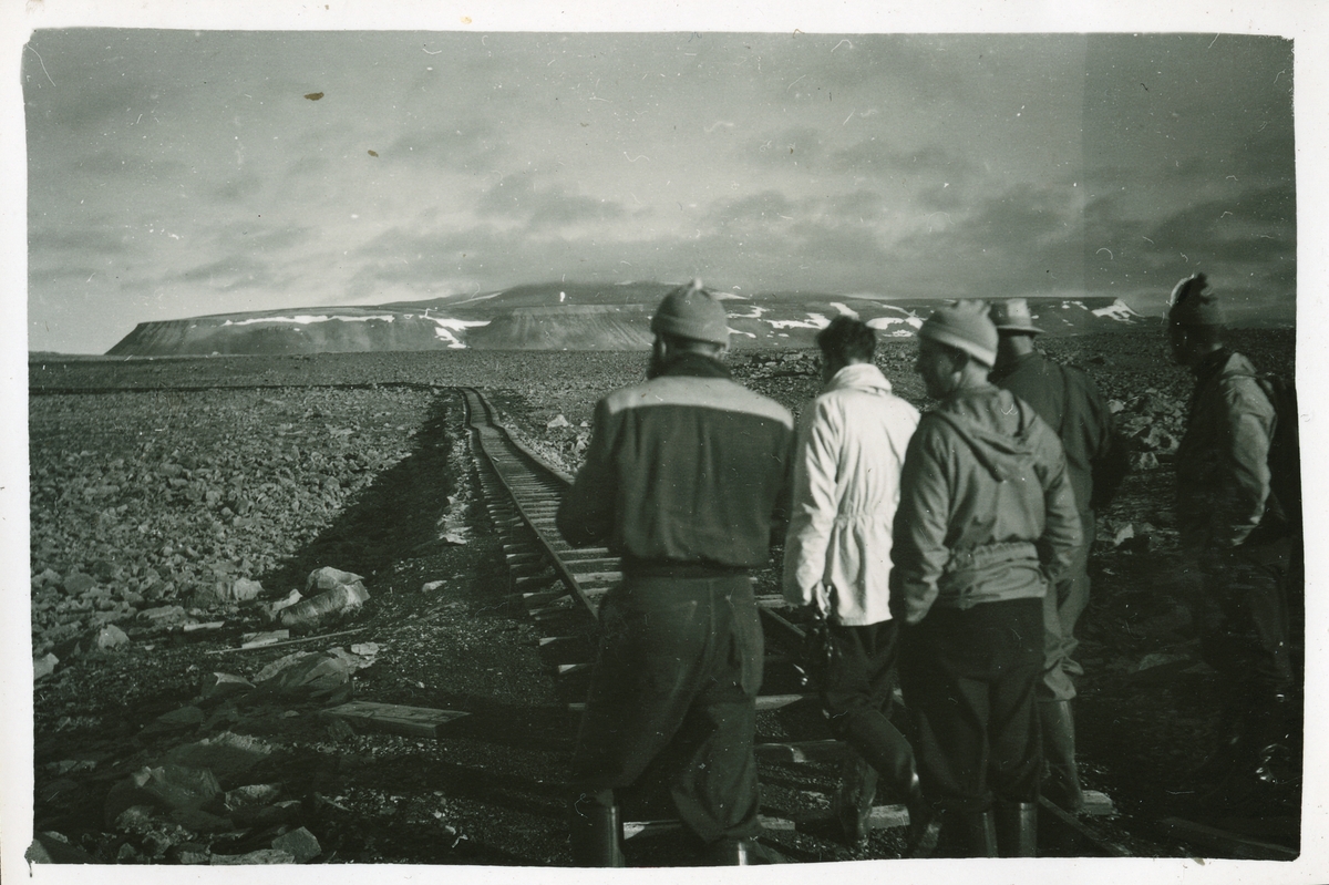 Jernbanen på Tunheim. Overvintring på Bjørnøya 1957-58.