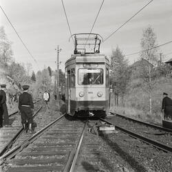 1,246) Ekebergtrikken kjørte av sporet ved Ljabru. 14/10 196