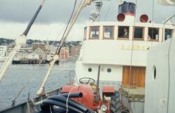 Ombord i M/S Bjarkøy II idet den legger ut fra Tromsø til Ha