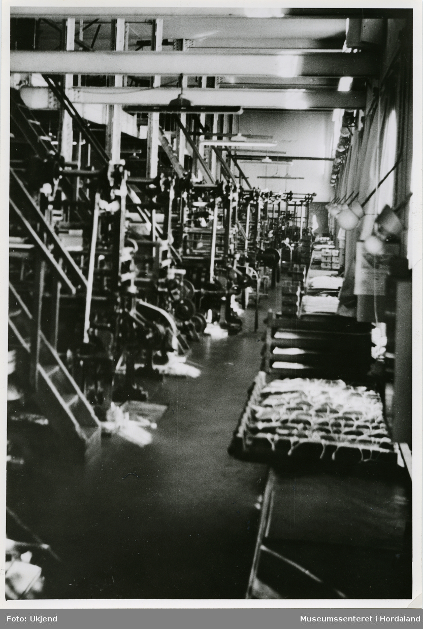 Interiørfoto frå Tangens Gardinfabrikk i Stockholm, våren 1956 før demonteringa.