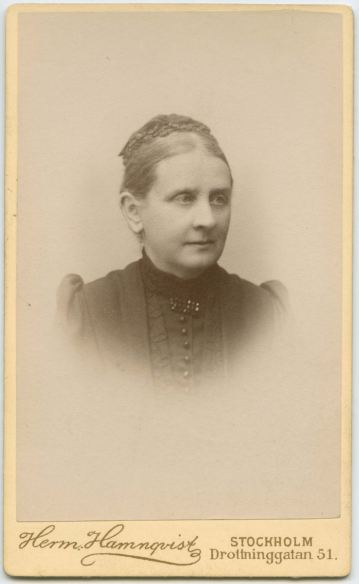 Porträtt på Fru Abela Kulberg född 24 oktober år 1838, död 30 maj år 1910. Gift med Claes Kulberg.