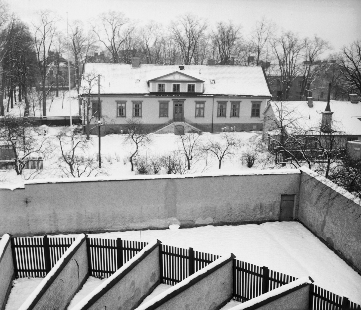 Utblick från fängelset mot Linköpings stifts tidigare domprostgård.