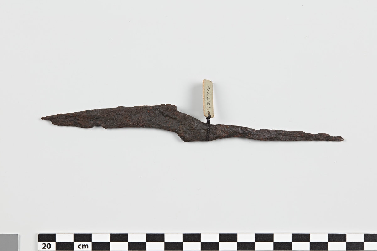 Knivblad af Jern, 16,7 cm. langt.