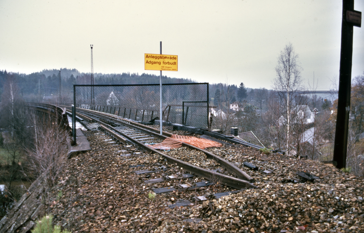 Hølen, jernbaneviadukten over Såna Trafikk over viadukten nedlagt