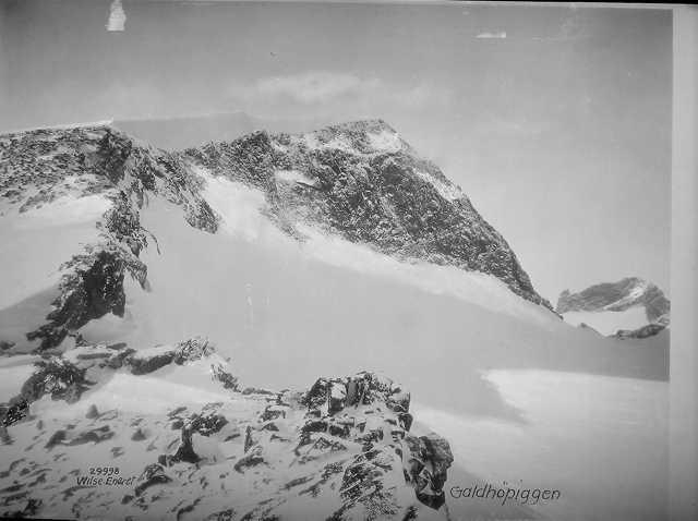 Prot: Jotunheimen Vinter - Galdhøpiggen fra Urnabben