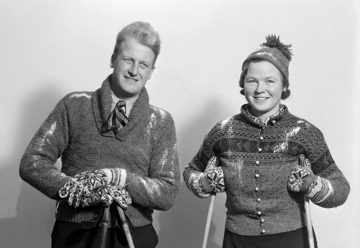 Mann og kvinne i skiantrekk
