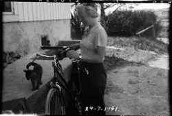 Kvinne med sykkel