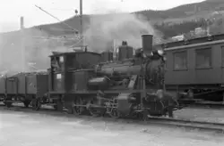 Damplokomotiv type 25d nr. 425 i skiftetjeneste på Ål stasjo