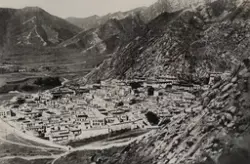 Statsklosteret Sera ved Lhasa er det største av de mange i T