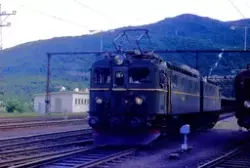Elektrisk lokomotiv El 12 2120 og 2113 på Narvik stasjon.