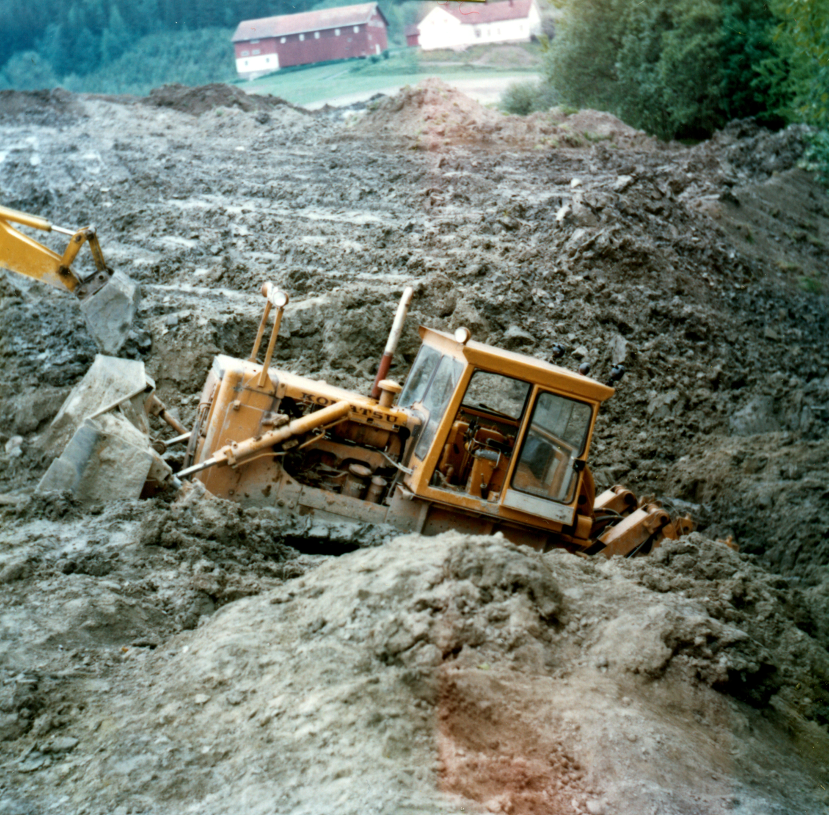 Planering med bulldozer på Sending