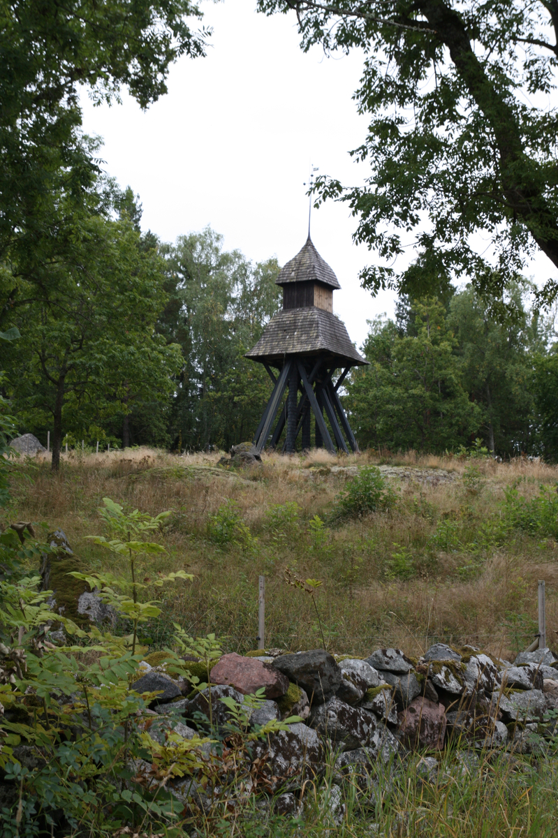 Klockstapel, Arnö kyrka, Kungs-Husby socken, Uppland