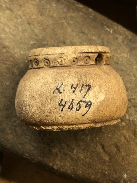 Bläckhorn av ben. Lösfynd från 1889 som då felaktigt benämndes sländtrissa.